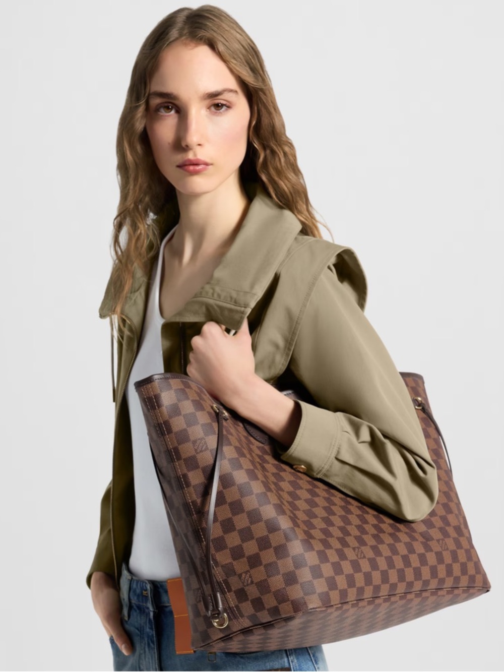 LOUIS VUITTON GM DAMIER EBENE BAG